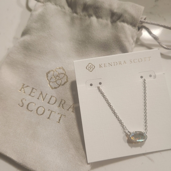 Kendra Scott Jewelry - NWT Kendra Scott Grayson Silver Pendant Necklace in Dichroic Glass
